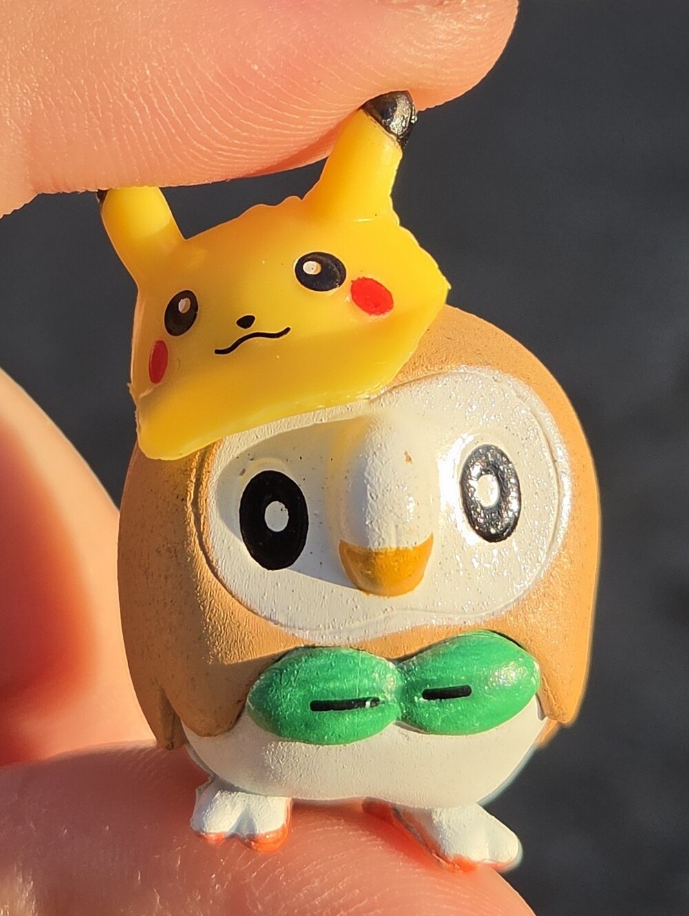 Pokémon Pikachu Hat Rowlet Figure - Yellow, Brown, Green